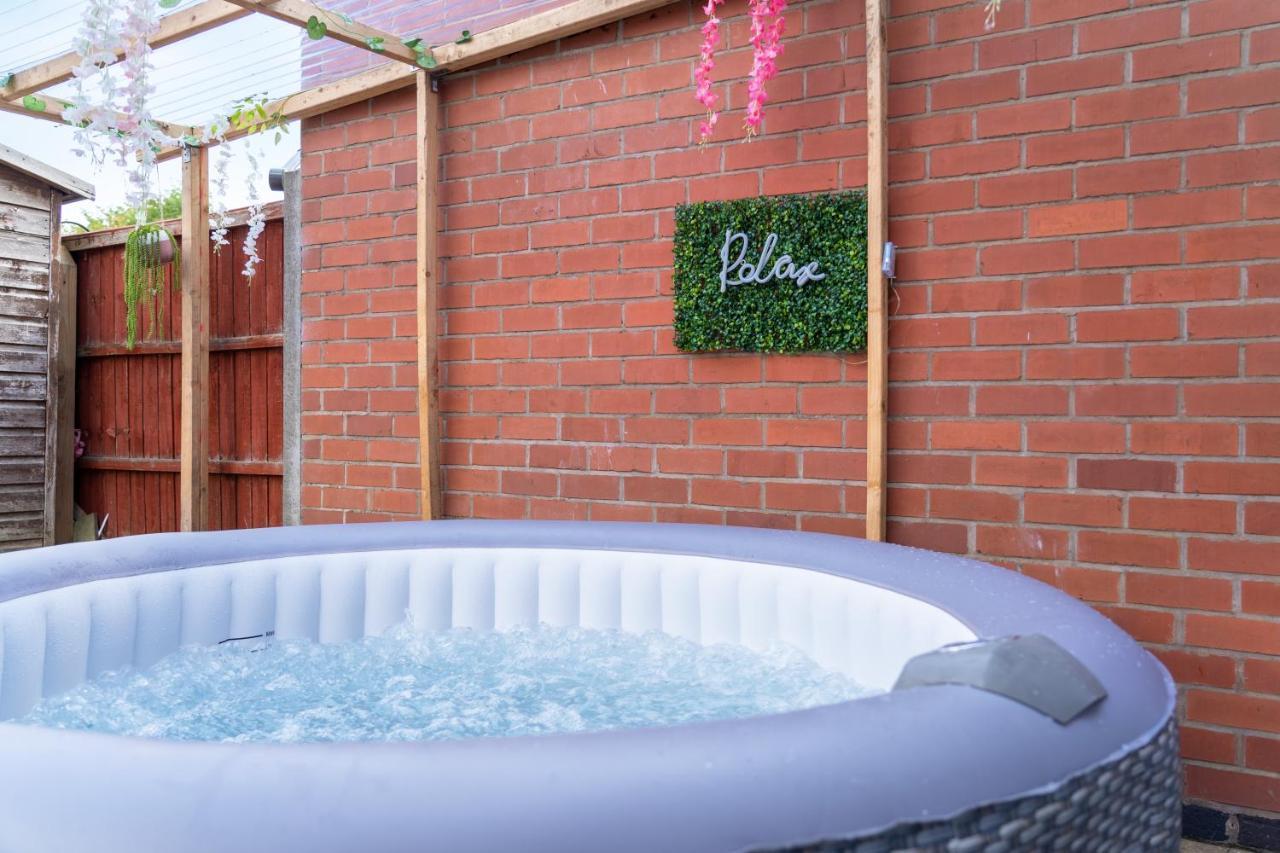 Exclusive Deals L Last-Minute Reserve L Townhouse With Sleeps 6 L Braunstone Town , Leicester L By Zen Nights Short Lets & Serviced Accommodations Exteriör bild