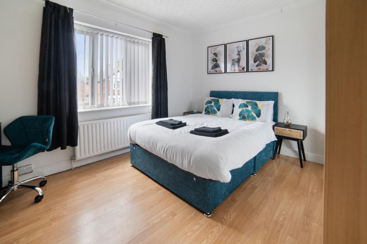 Exclusive Deals L Last-Minute Reserve L Townhouse With Sleeps 6 L Braunstone Town , Leicester L By Zen Nights Short Lets & Serviced Accommodations Exteriör bild