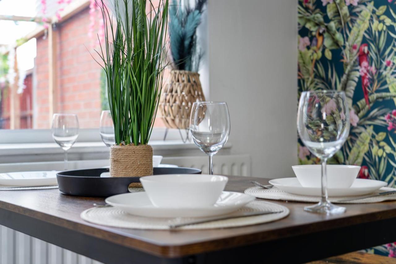 Exclusive Deals L Last-Minute Reserve L Townhouse With Sleeps 6 L Braunstone Town , Leicester L By Zen Nights Short Lets & Serviced Accommodations Exteriör bild