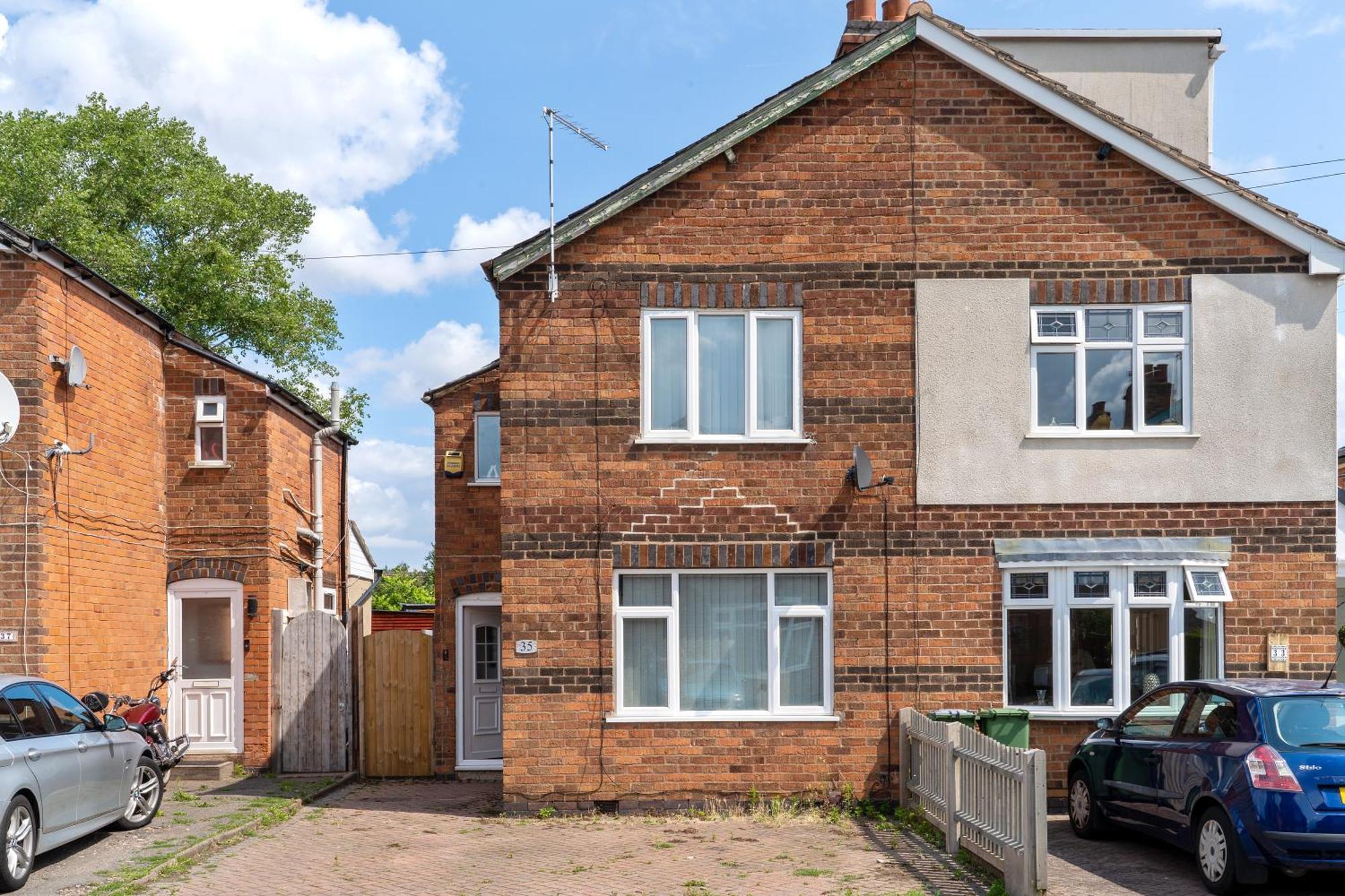 Exclusive Deals L Last-Minute Reserve L Townhouse With Sleeps 6 L Braunstone Town , Leicester L By Zen Nights Short Lets & Serviced Accommodations Exteriör bild